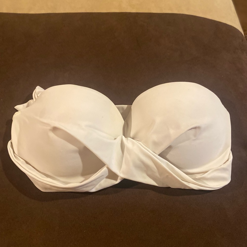 Women’s bathing suit top